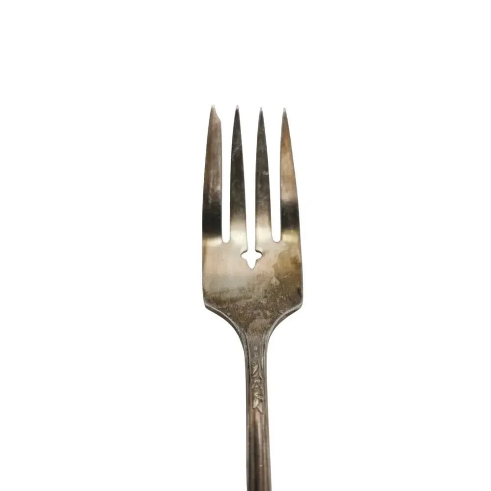 Oneida Queen Bess II 6.5in Silverplate Salad Fork 1946 Floral Clover Pierced